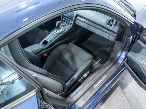 Certified 2025 Porsche 718 Cayman GTS RWD image 24