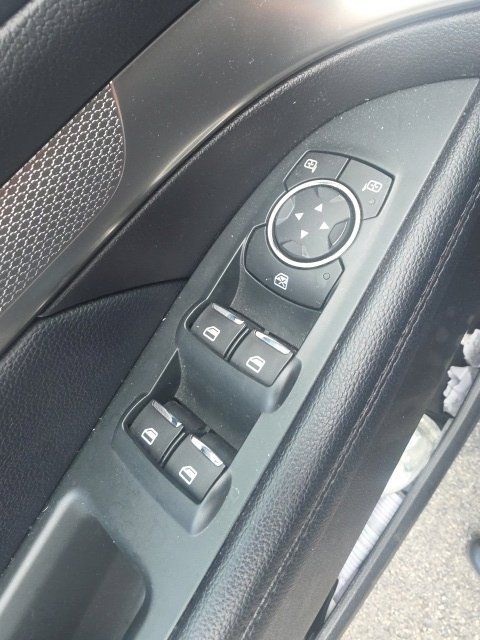 Used 2018 Ford Explorer XLT w/ Equipment Group 202A AWD/4WD image 21