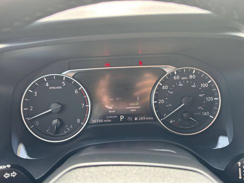 Used 2025 Nissan Rogue SV FWD image 42