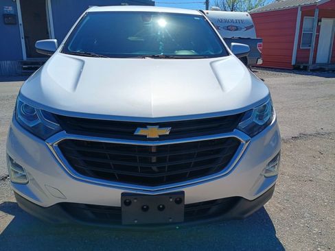 Used 2019 Chevrolet Equinox LT image 3
