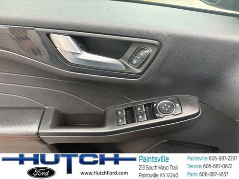 Used 2025 Ford Escape ST-Line Select AWD/4WD image 17