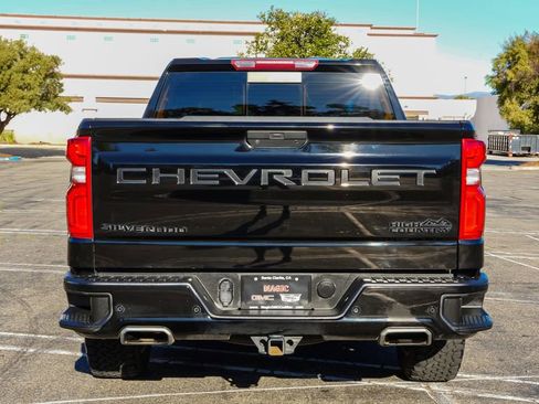 Used 2021 Chevrolet Silverado 1500 High Country w/ Safety Package II image 10