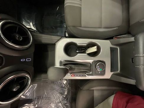 Used 2025 Chevrolet Blazer LT FWD image 21