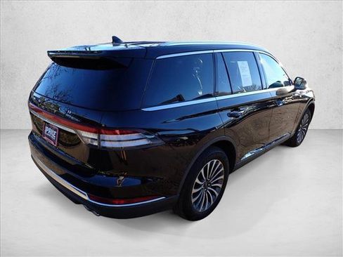 Used 2023 Lincoln Aviator Reserve image 4