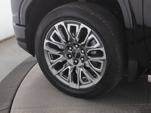 Used 2026 GMC Sierra 1500 Denali Ultimate AWD/4WD image 13
