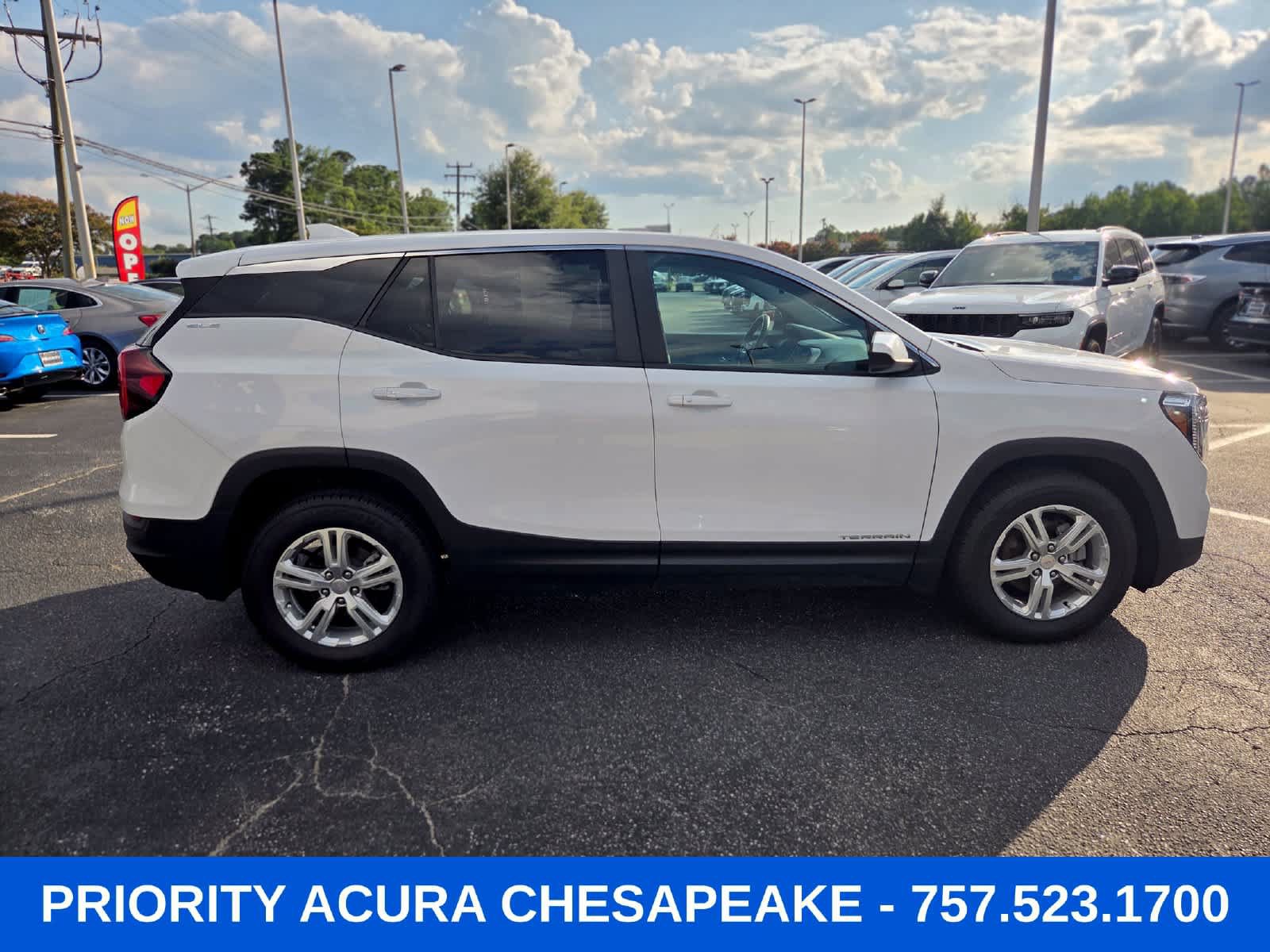 Used 2024 GMC Terrain SLE AWD/4WD image 6