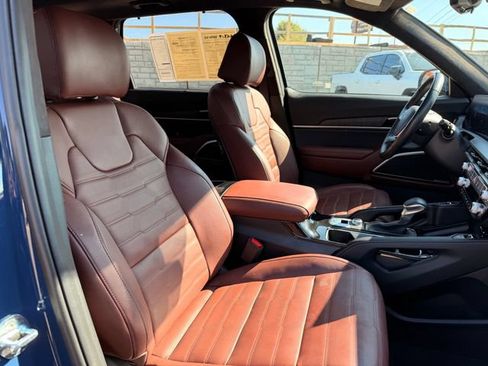 Certified 2025 Kia Telluride SX Prestige AWD/4WD image 26