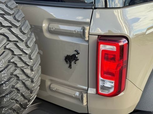 Used 2025 Ford Bronco Big Bend image 14