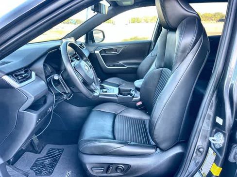 Used 2021 Toyota RAV4 XSE AWD/4WD image 11
