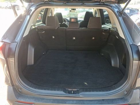 Used 2021 Toyota RAV4 LE FWD image 29