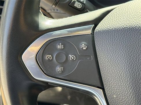 Used 2023 Chevrolet Traverse LT image 34