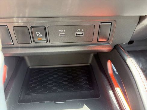 Used 2025 Nissan Frontier PRO-4X AWD/4WD image 19