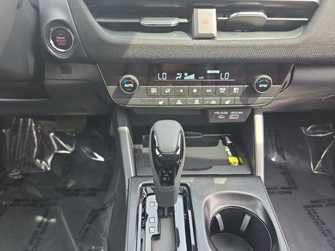 Certified 2026 Subaru Outback Limited AWD/4WD image 11
