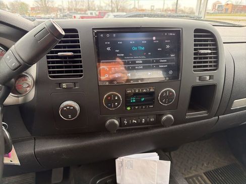 Used 2013 Chevrolet Silverado 2500 LT w/ Interior Plus Package image 11