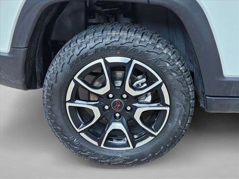 Used 2025 Jeep Compass Trailhawk AWD/4WD image 20