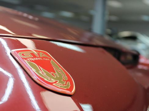 Used 1987 Pontiac Firebird Trans Am image 12