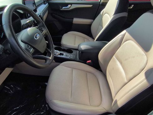 Used 2020 Ford Escape SEL image 10