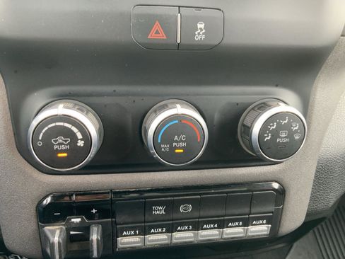 Used 2022 RAM 4500 Tradesman w/ Chrome Appearance Group image 38