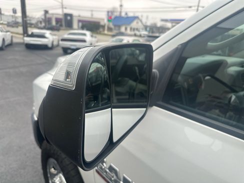 Used 2018 RAM 2500 Tradesman w/ Chrome Appearance Group image 29