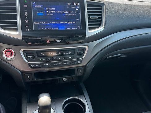 Used 2016 Honda Pilot EX-L image 4