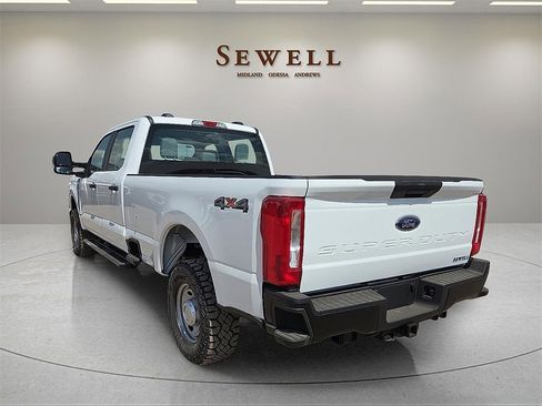 New 2026 Ford F250 XL w/ XL Off-Road Package image 3