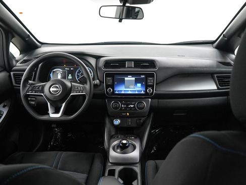 Used 2025 Nissan Leaf S FWD image 13