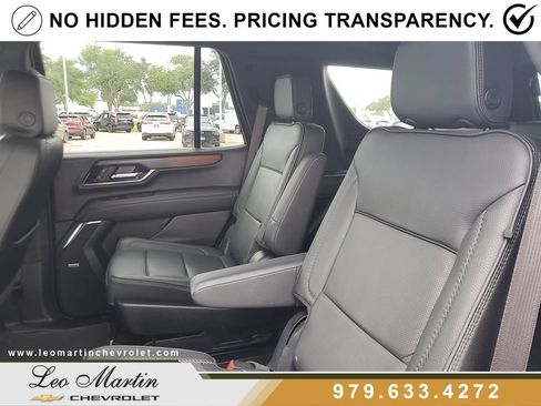 Used 2025 GMC Yukon Denali AWD/4WD image 12