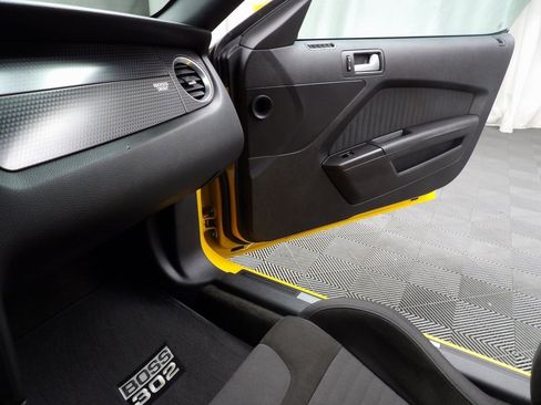 Used 2013 Ford Mustang Boss 302 w/ Boss 302 Accessory Pkg image 11