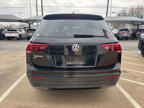 Used 2019 Volkswagen Tiguan SE image 4