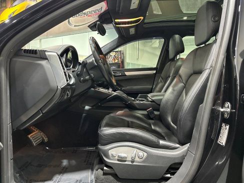 Used 2014 Porsche Cayenne GTS AWD/4WD image 38
