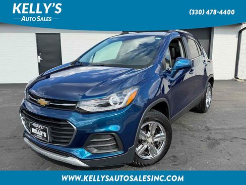 Used 2019 Chevrolet Trax LT w/ LT Convenience Package AWD/4WD image 1