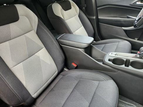 New 2026 Chevrolet Trax RS image 11