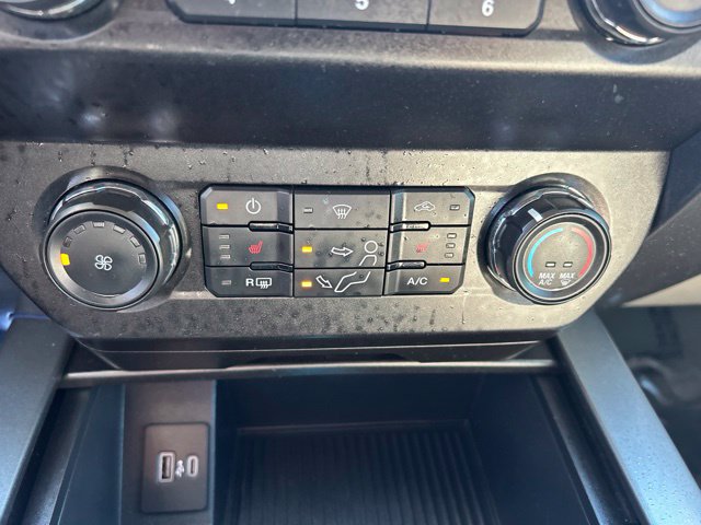 Used 2022 Ford F250 XLT w/ XLT Premium Package AWD/4WD image 24