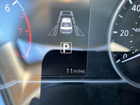 New 2025 Nissan Versa SR image 18