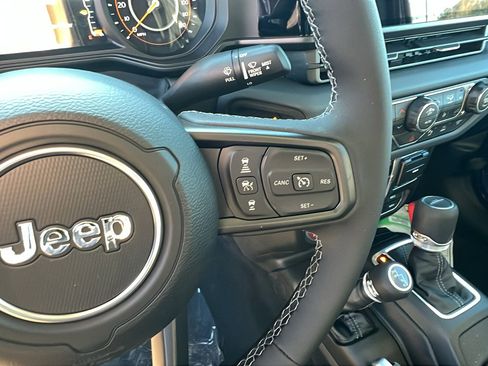 New 2026 Jeep Gladiator Rubicon image 23