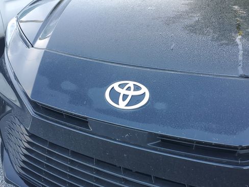 Used 2025 Toyota Camry LE w/ Convenience Package FWD image 5