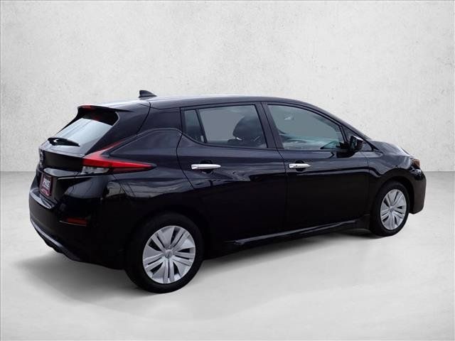 Used 2025 Nissan Leaf S FWD image 4