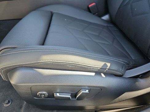 New 2025 BMW 530i w/ M Sport Package image 30