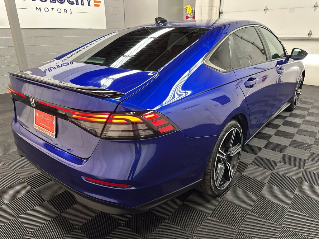 Used 2025 Honda Accord Sport image 10