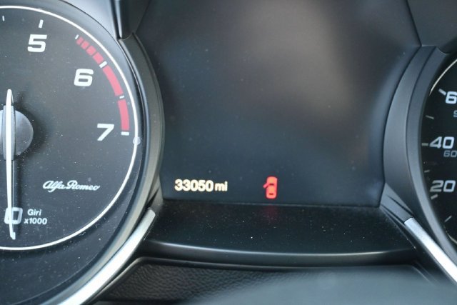 Used 2023 Alfa Romeo Stelvio Ti AWD/4WD image 10