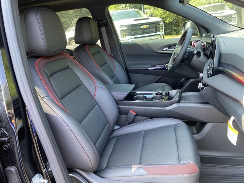 Used 2026 Chevrolet Equinox RS w/ Safety and Technology Package image 35