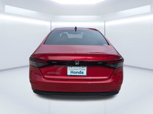 Used 2025 Honda Accord SE image 5