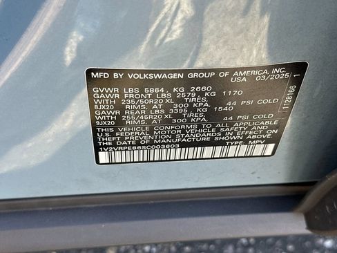 Used 2025 Volkswagen ID.4 Pro S RWD image 28