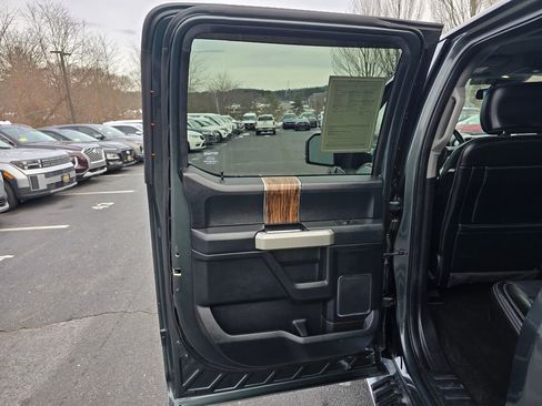 Used 2018 Ford F150 Lariat w/ Equipment Group 502A Luxury image 15