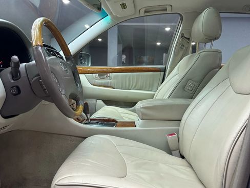 Used 2002 Lexus LS 430 image 10