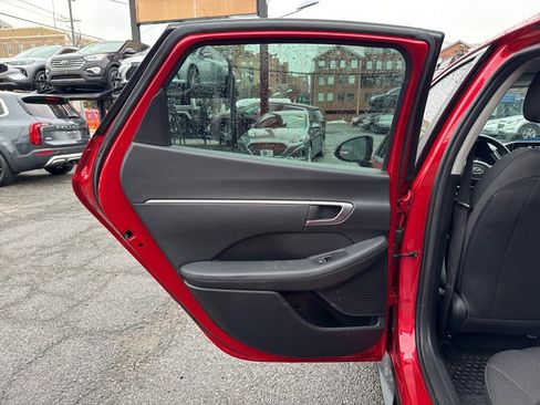 Used 2021 Hyundai Sonata SEL w/ Cargo Package image 12