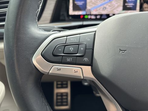 Used 2025 Volkswagen Atlas SEL Premium R-Line AWD/4WD image 19