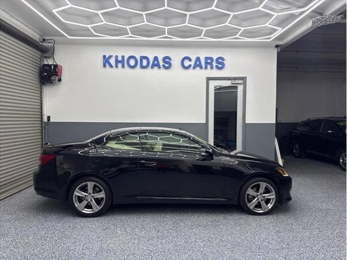 Used 2012 Lexus IS 250C image 4