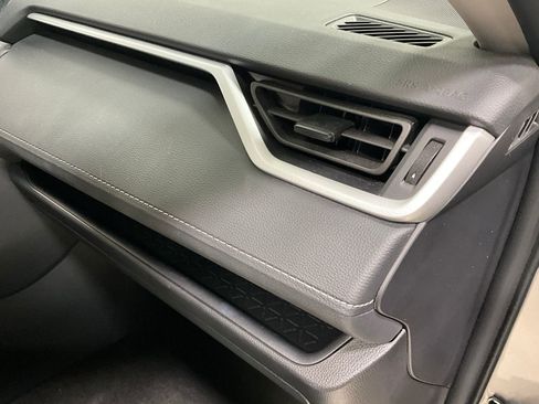 Used 2025 Toyota RAV4 XLE image 15