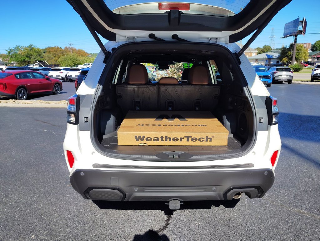 Certified 2025 Subaru Forester Touring AWD/4WD image 38